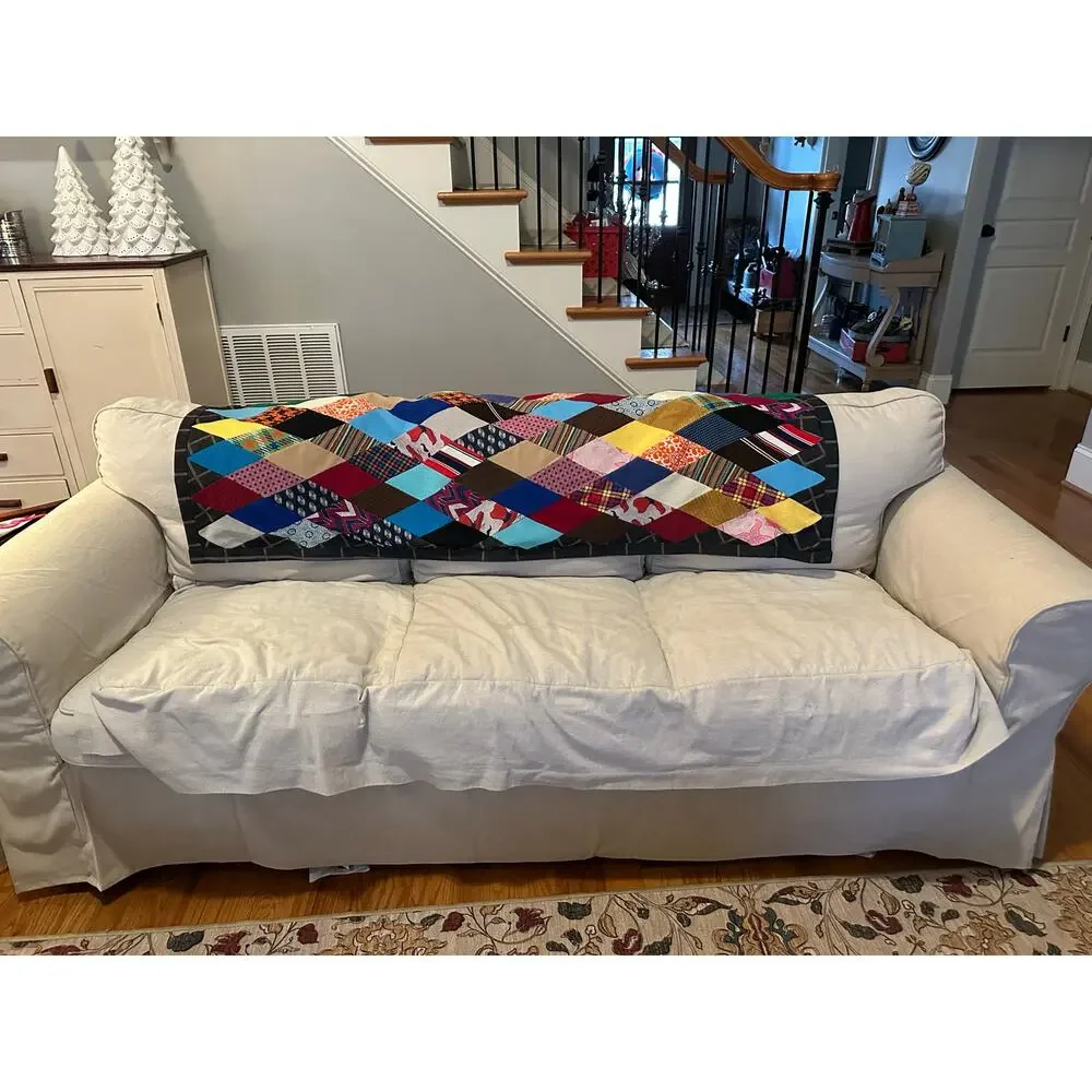 Vintage Handmade Blanket approx 4'x5' diamond pattern